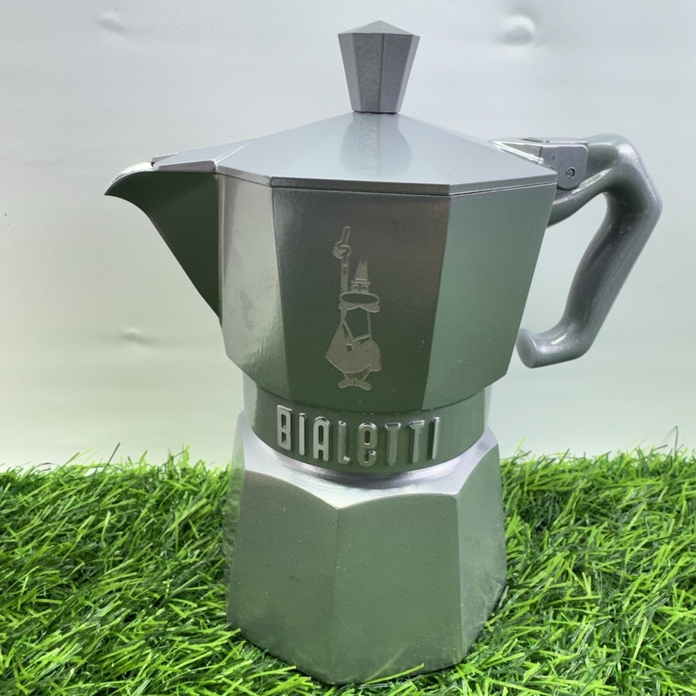 Bialetti Moka Exclusive Stovetop Espresso Maker 3 Cups - Silver 0009053 4.4 oz - Picture 2 of 11